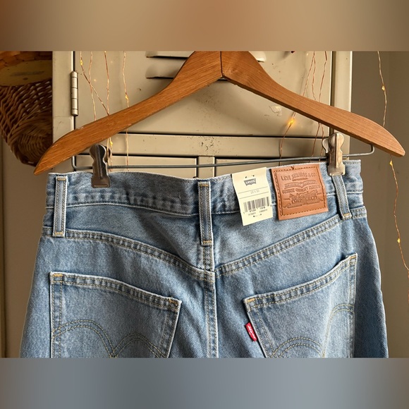 Levi’s High Rise Dad Jean - Picture 14 of 14